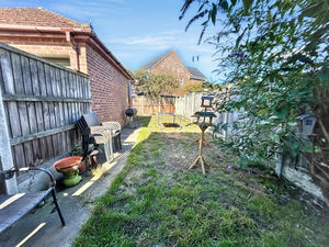 Photo 25- click for photo gallery
